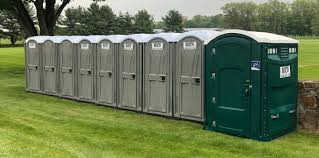 Best Deluxe Portable Toilet Rental  in USA